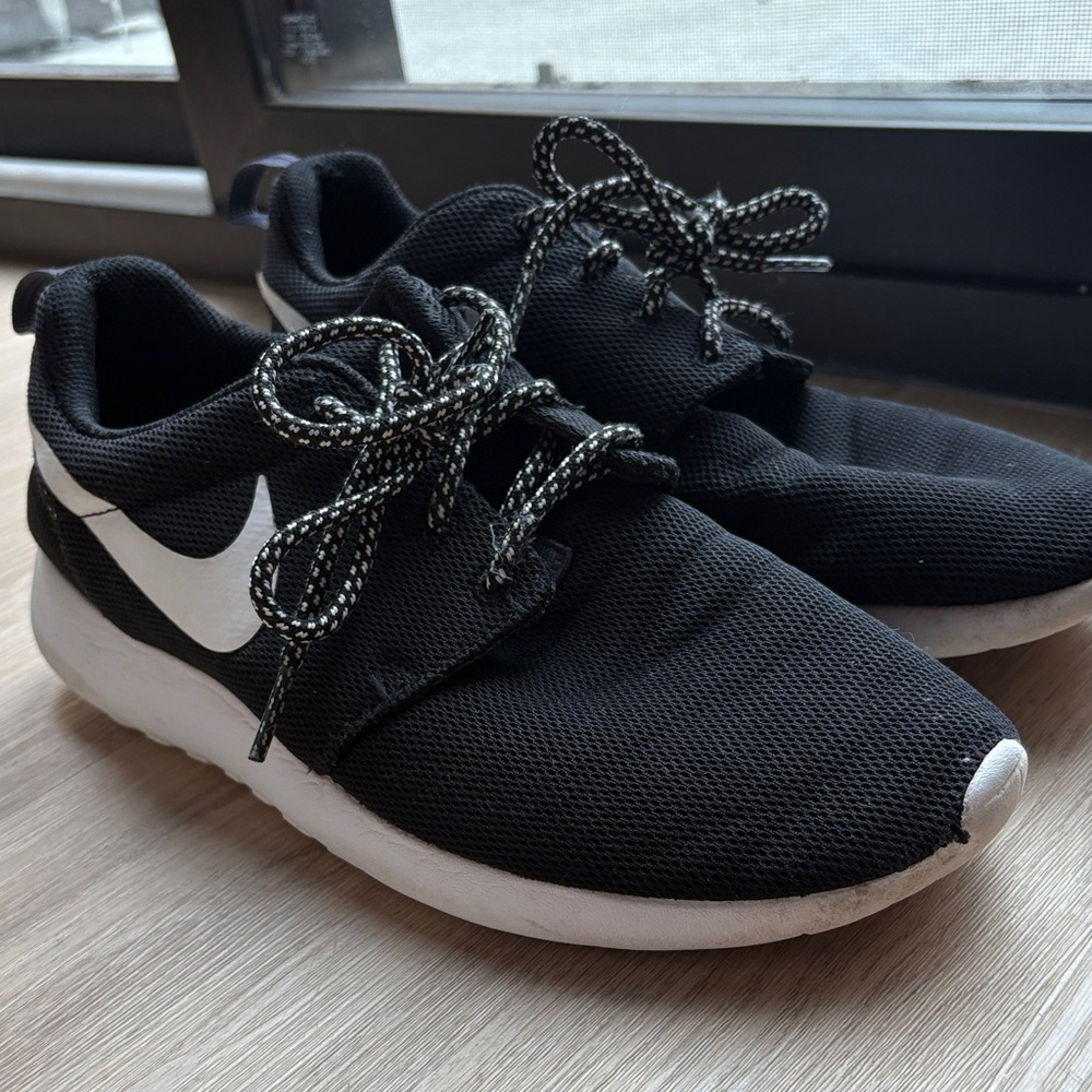 Nike Black and White Athletic Shoes